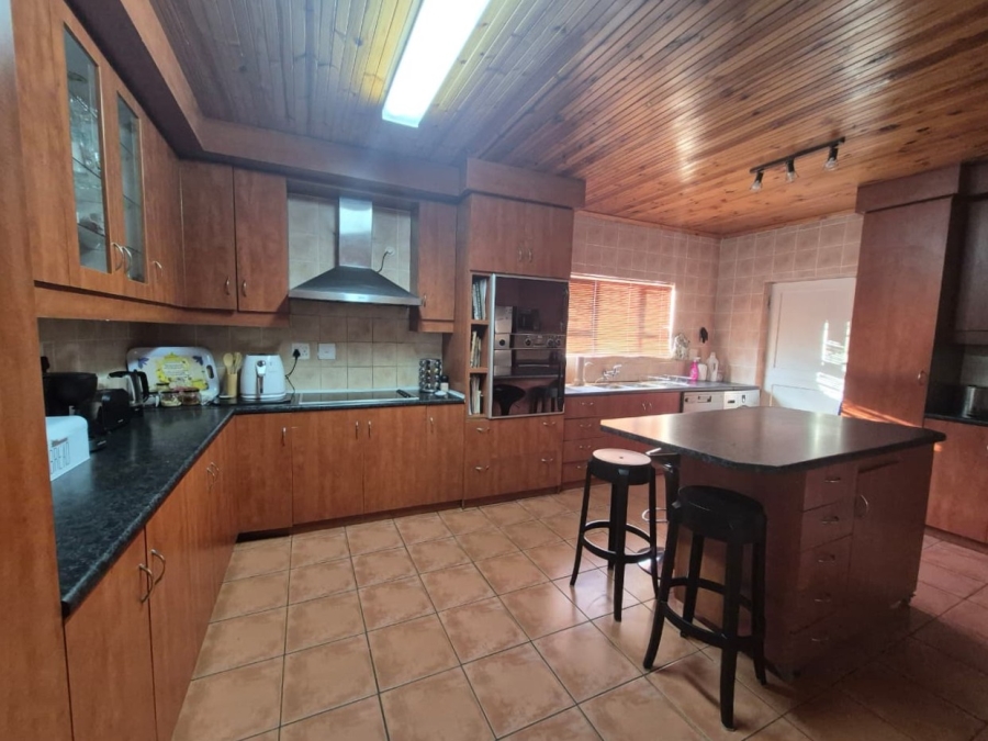 4 Bedroom Property for Sale in Langerug Western Cape